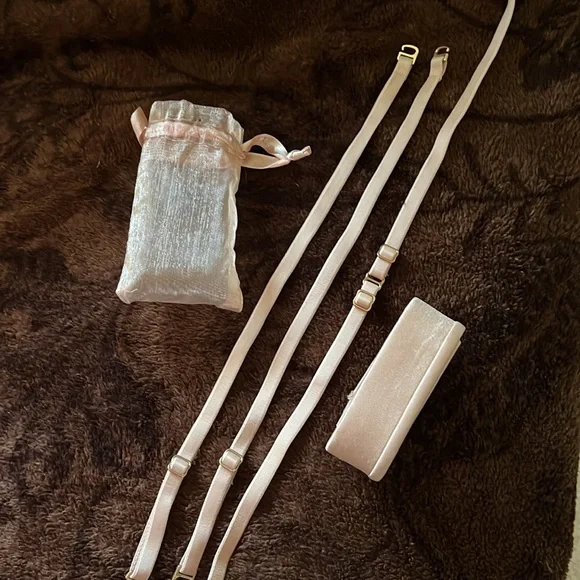 Victoria’s Secret Very Sexy Bra - Picture 8 of 11